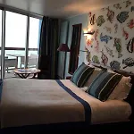 Logis - La Petite Rade 3*