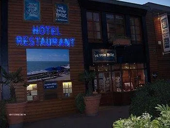 Logis - La Petite Rade Hotel 3*
