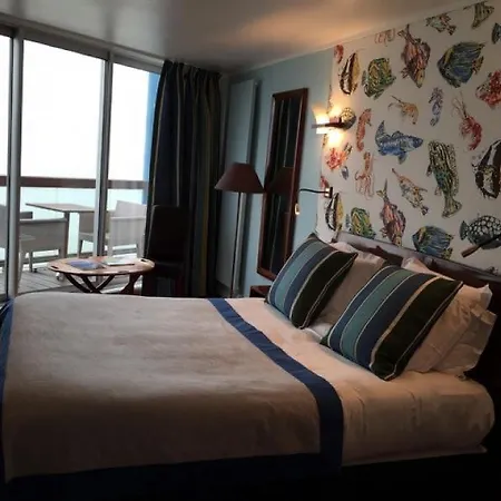 Logis - La Petite Rade 3*