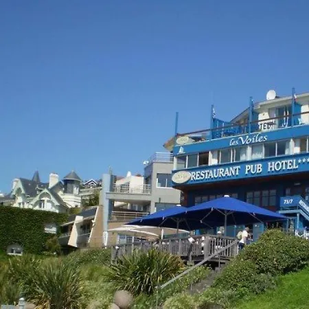 Hotel Logis - La Petite Rade 3*