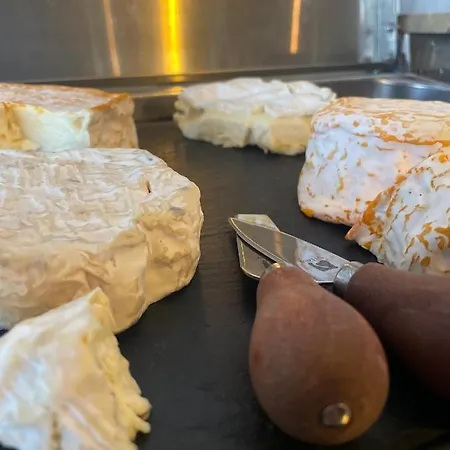 Hotel Logis - La Petite Rade Le Havre