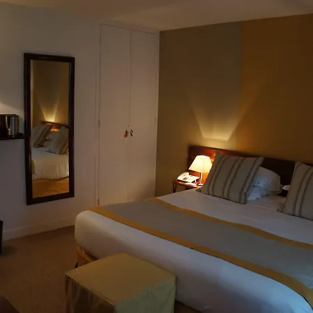 Logis - La Petite Rade 3*