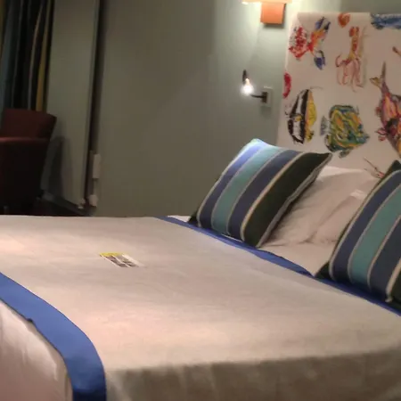 Logis - La Petite Rade 3*