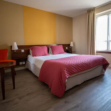 Hotel Logis - La Petite Rade