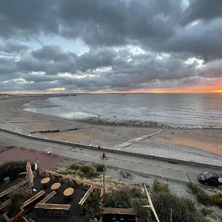 Logis - La Petite Rade Le Havre