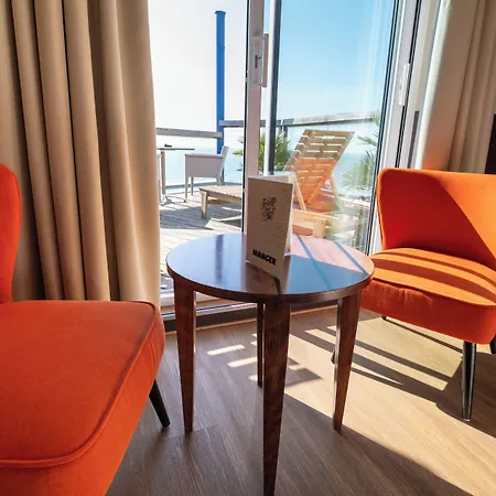 Logis - La Petite Rade 3* Le Havre