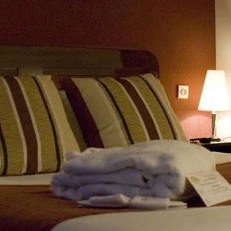 La Petite Rade Hotel 3*