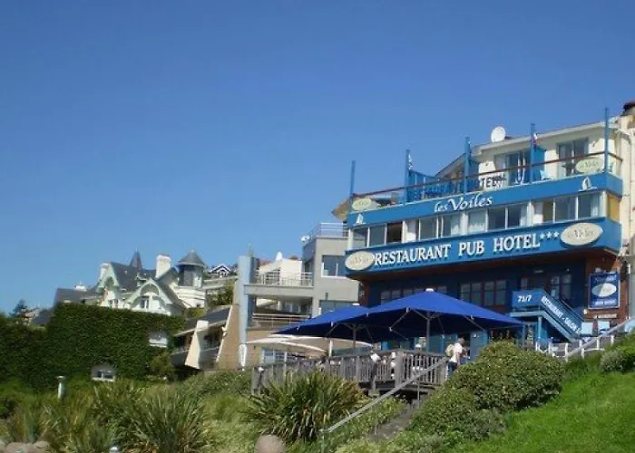 Hotel Logis - La Petite Rade 3*