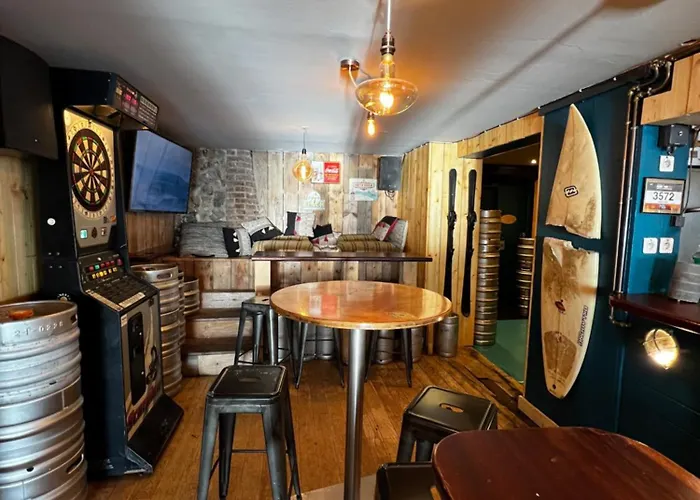 Logis - La Petite Rade Hotel